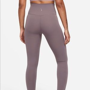 Nike Yoga Luxe Dri-Fit Leggings